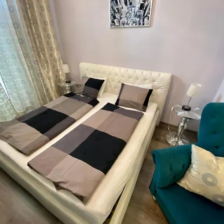 Kings Main Square דירה *