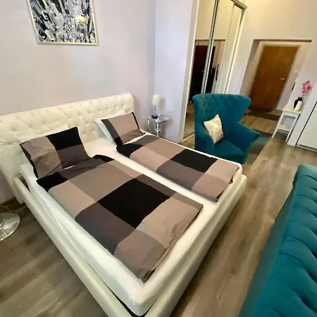 Kings Main Square Apartment - Ac - Balcony - Coffee Machine - Washer - Kitchen- Parking Apartment