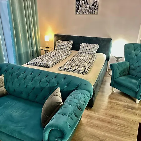 Kings Main Square Apartment - Self Check-In - Coffee Machine - Washer - Kitchen Apartment Poprad