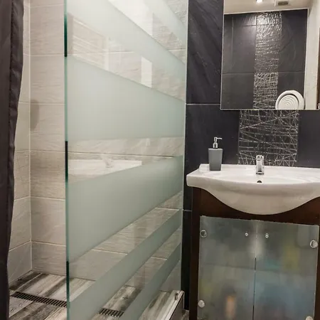 Kings Main Square Apartment Poprad